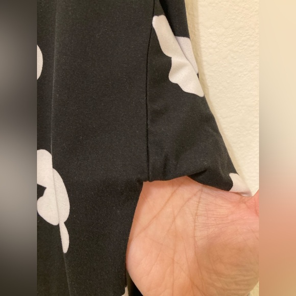 LuLaRoe Black and Off-White Floral Long Sleeve Top - Picture 4 of 7